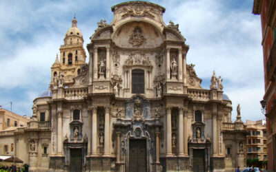 Dos jóvenes asaltan una iglesia en Murcia