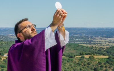 Los jóvenes están deseos de encontrarse con la Verdad. P. Hector Pérez.