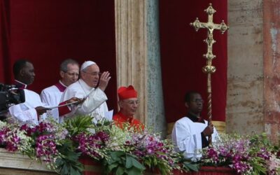 Mensaje Pascual del Papa Francisco y bendición urbi et orbi 2015