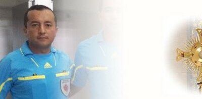 Arbitro profesional y marxista cuenta ahora como «la adoración al Santísimo me penetró el corazón»