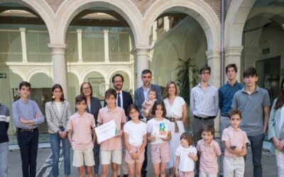 Andalucía premia a una familia con 15 hijosSin Autor