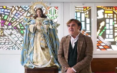 La oración ante una imagen de la Virgen nos lleva a DiosSin Autor