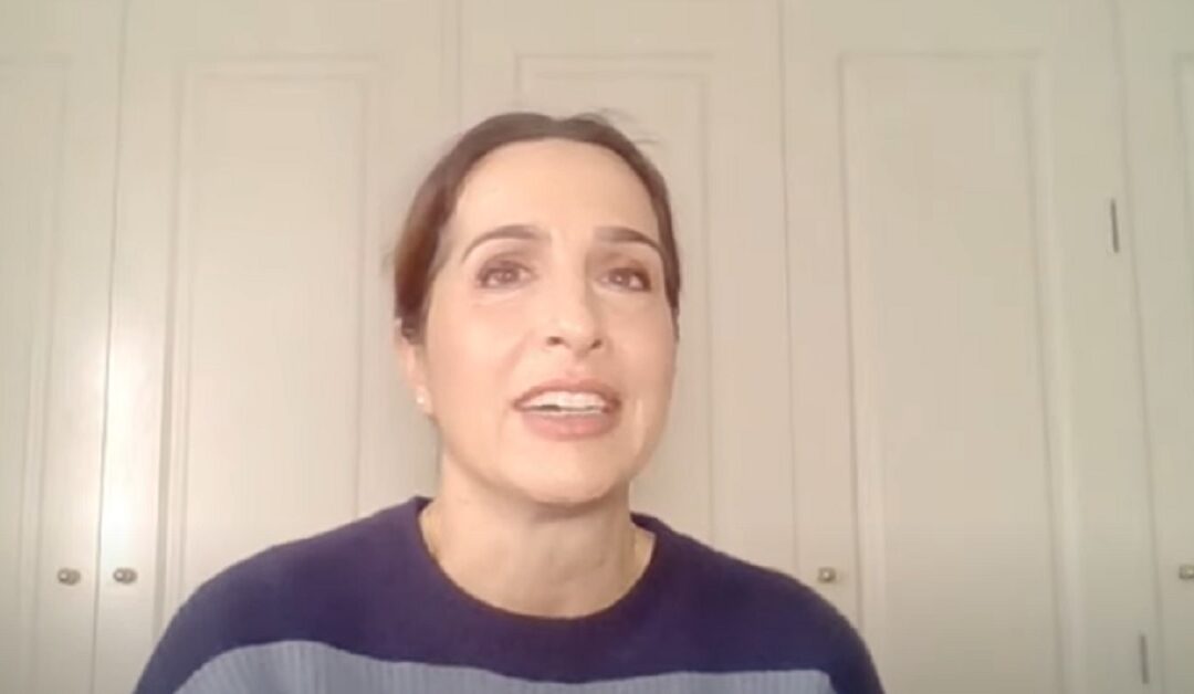 Abby, madre de 6 hijos enamorada de Jesús y la oraciónSin Autor