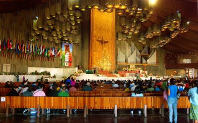 Presos menores visitan a la Virgen de Guadalupe (México)Sin Autor