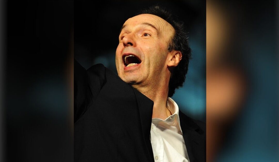Roberto Benigni cautiva en la I Jornada Mundial de los NiñosSin Autor