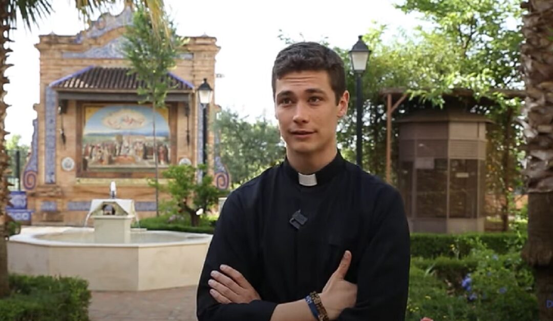 Álvaro, antiguo colaborador de JC, recibe el Orden SacerdotalSin Autor