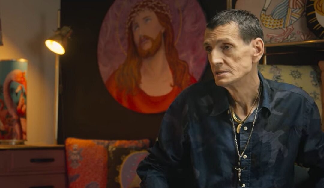 Fabio McNamara, de icono gay a rezar el Rosario en FerrazSin Autor