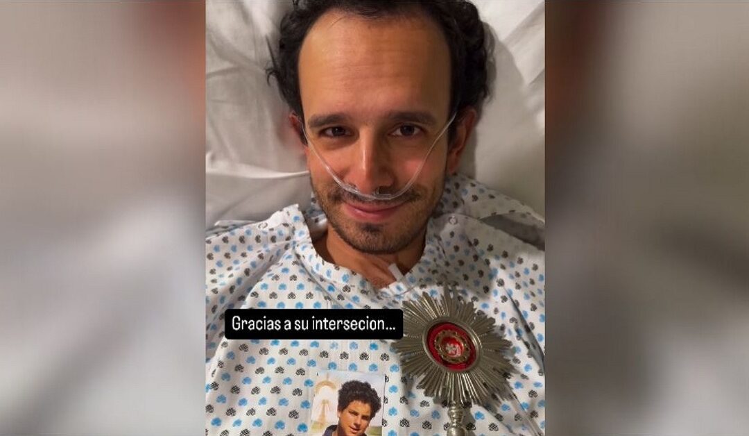 Atribuye su curación a Carlo AcutisSin Autor