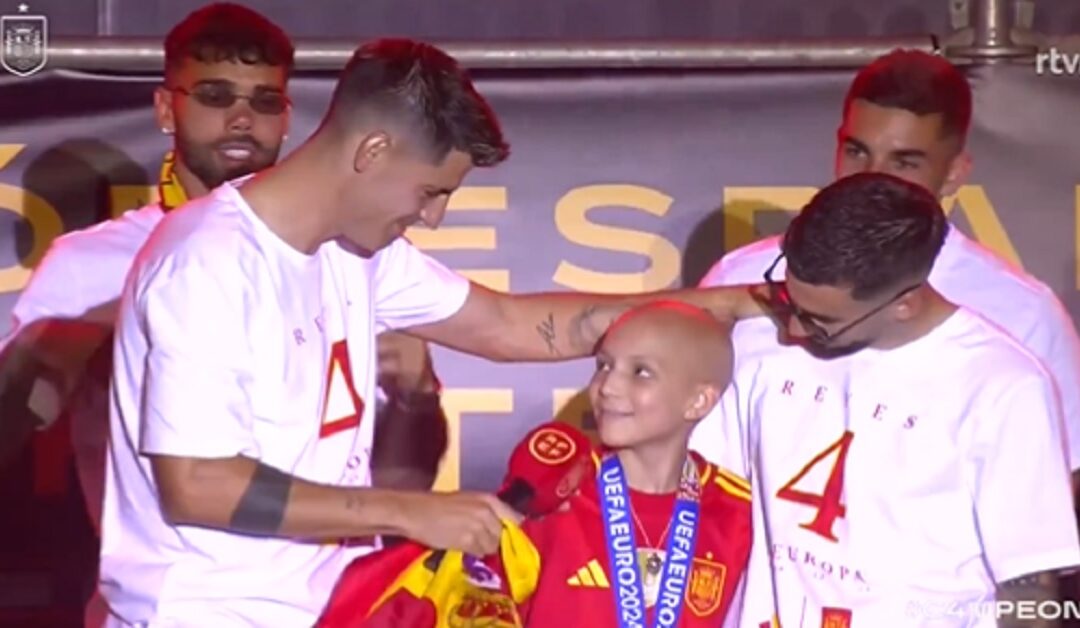 El detalle de la selección española con MaríaSin Autor