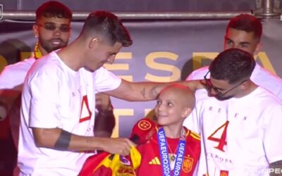 El detalle de la selección española con MaríaSin Autor
