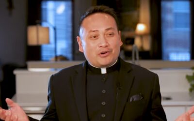 El padre Leo abre restaurante para ayudar a los desfavorecidosSin Autor