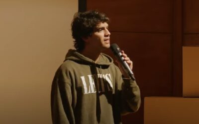 Estenez: «La gente se muere por encontrar a Dios»Sin Autor