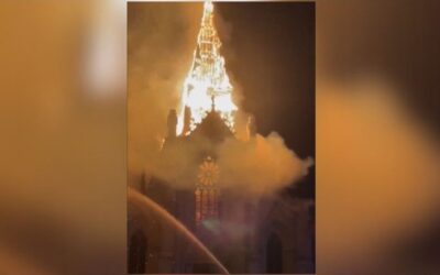 Salvó al Santísimo de las llamasSin Autor