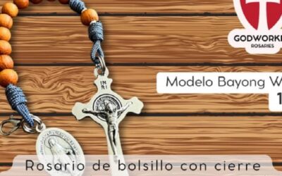Antonio Guillén hace rosarios únicos cargados de oraciónSin Autor