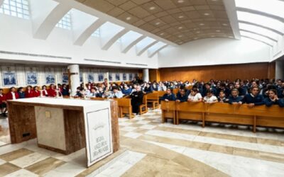 Profanan las Sagradas Formas de un colegio en SevillaSin Autor