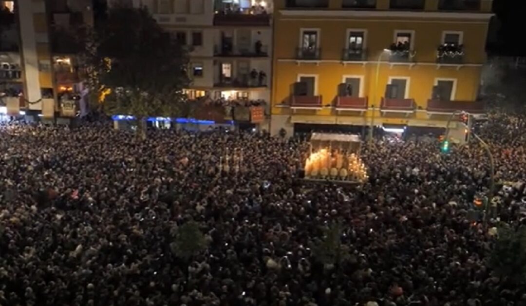 Sevilla se viste de gala para la MagnaSin Autor