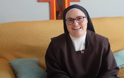 Dejó la arquitectura para convertirse en monja carmelitaSin Autor