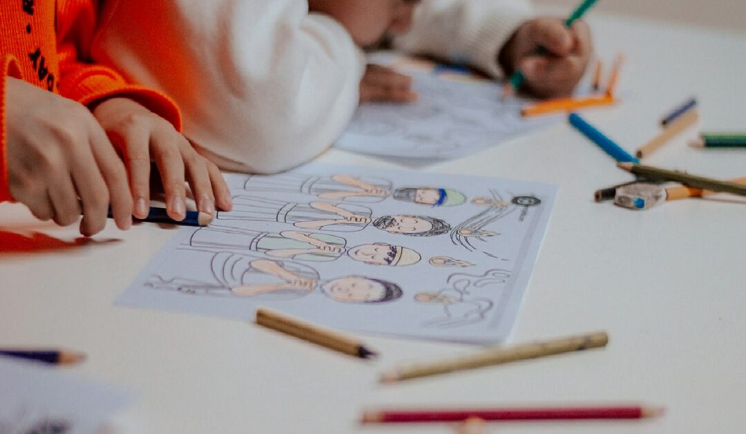 Más de 3.000 niños de Madrid envían dibujos al PapaSin Autor