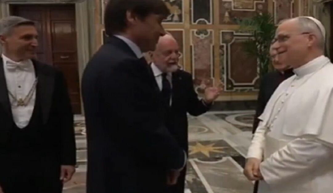 Histórica Audiencia Papal del Napoli con Antonio ConteSin Autor