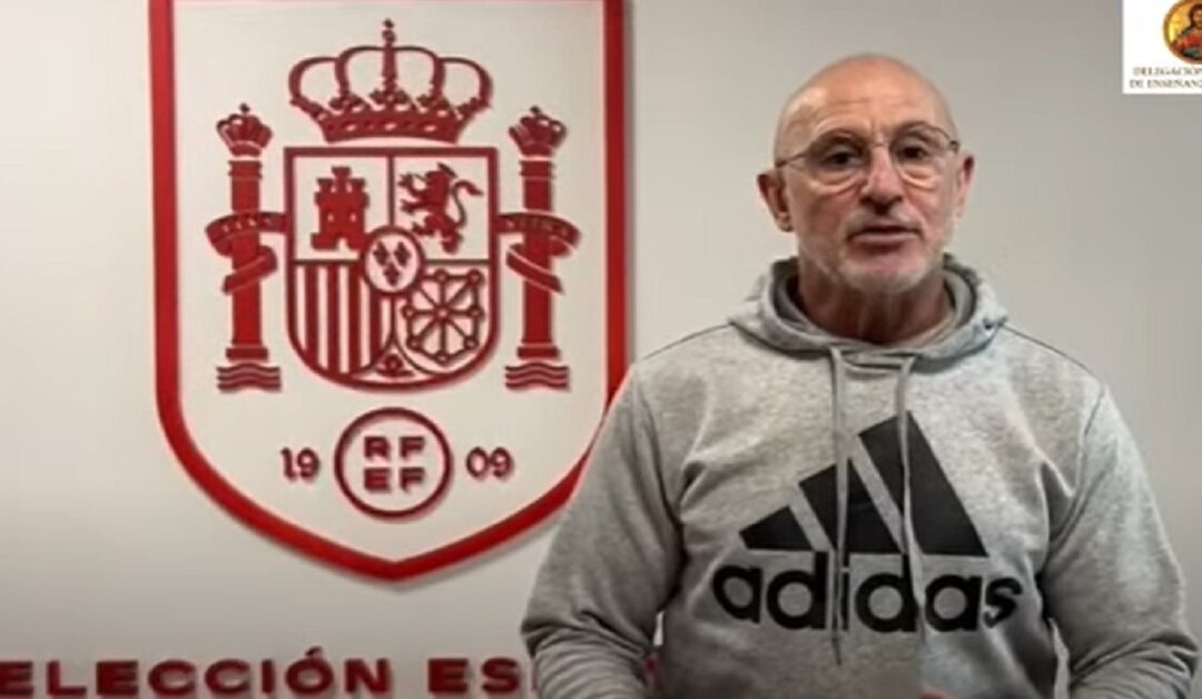 Luis de la Fuente anima a estudiar religión católicaSin Autor