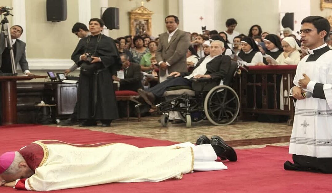 Enciende una vela digital por los sacerdotes con CARFSin Autor