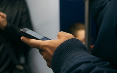 Jóvenes, fe y pantallas: Seguir a Jesús sin filtrosSin Autor