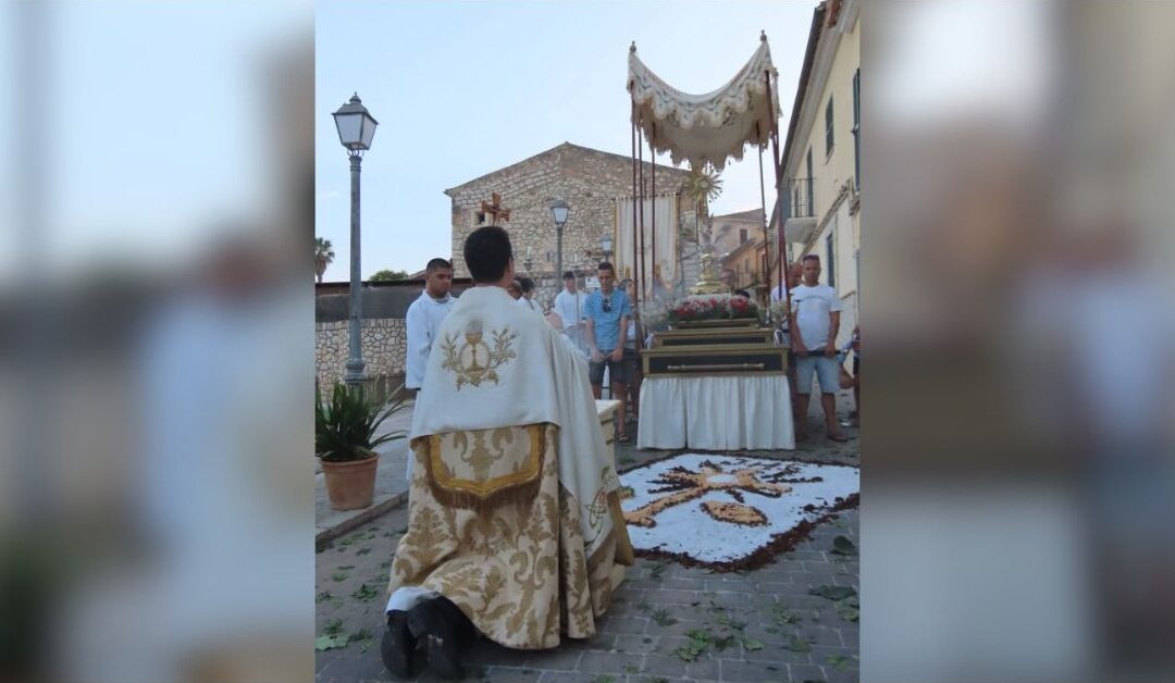 Dios en la calle por las ciudades del mundoSin Autor