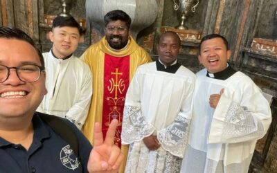 Tres chinos del Seminario Bidasoa pasarán el verano en parroquias de MadridSin Autor