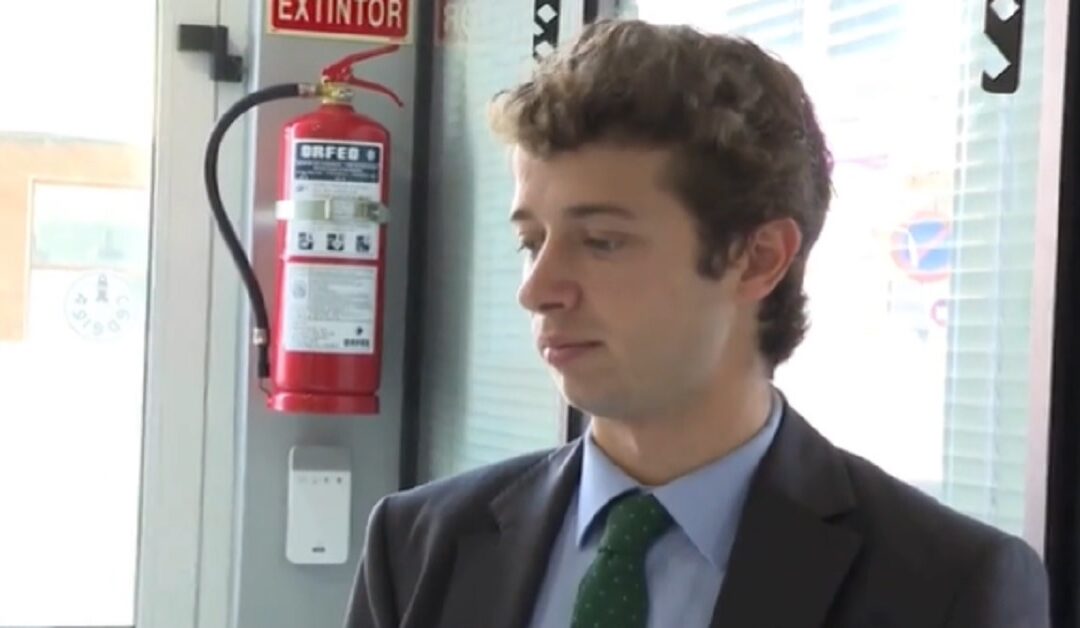 El notario más joven de España gracias a su FeSin Autor