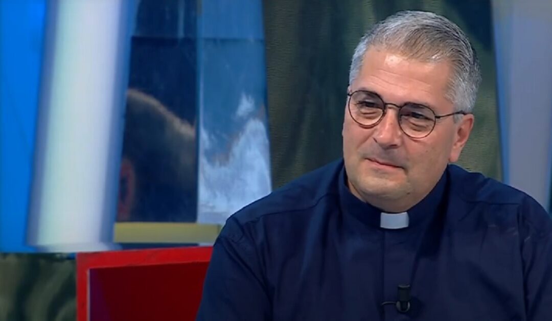 Del punk a la fe: la vocación del padre GranieriSin Autor