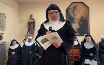 Con 4 hijas monjas y uno sacerdote profesa votos perpetuosSin Autor