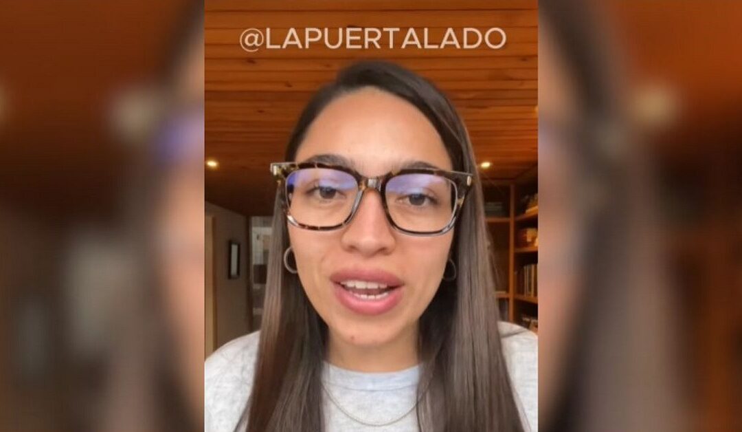 María Valentina es «La Puerta de al Lado»Sin Autor