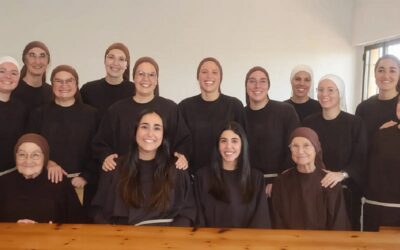 Dos nuevas Hermanas Pobres de Santa Clara en AlgezaresSin Autor