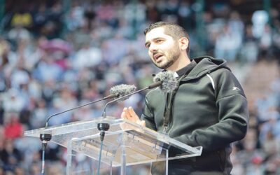 Abandonó la competición de videojuegos para ser sacerdote.Sin Autor