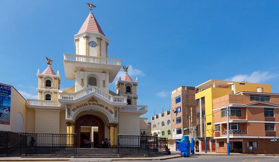 Robo sacrílego en la Catedral de Huacho (Perú)Sin Autor