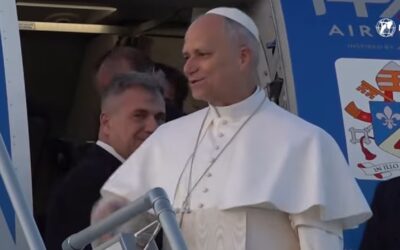 ✈️ El Papa charla con los periodistas en el aviónSin Autor