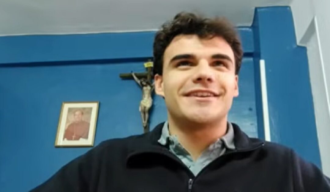 Tiene 19 años y lo dejó todo por CristoSin Autor