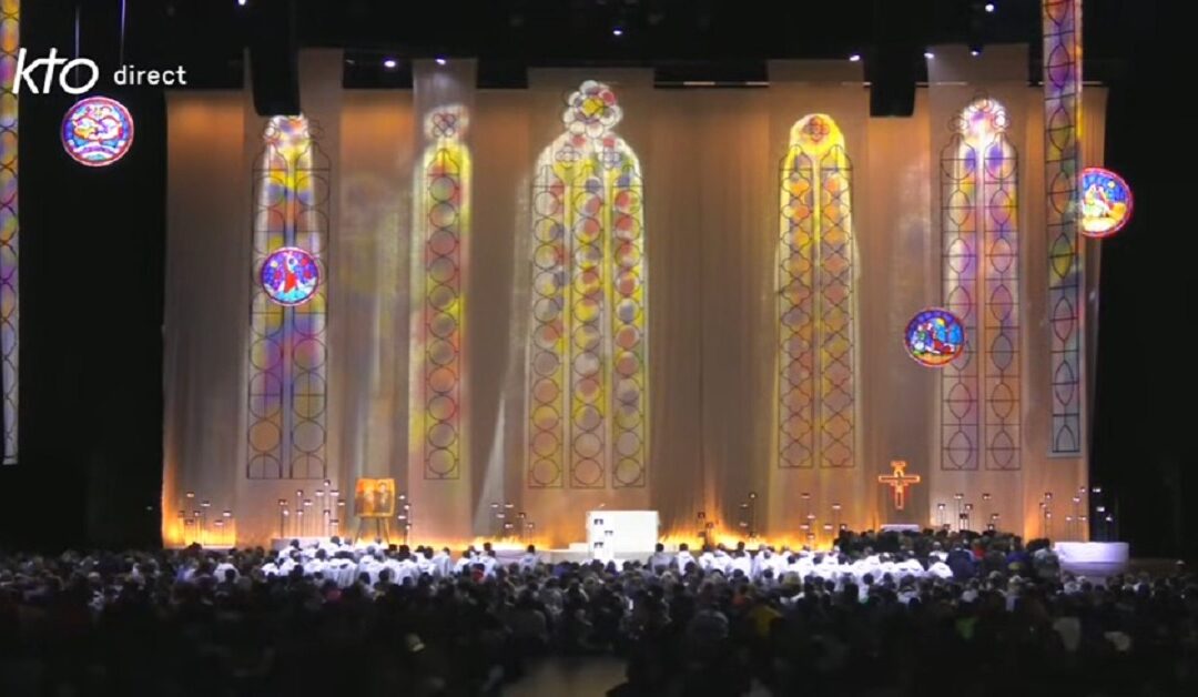 Miles de jóvenes europeos se reúnen para despedir el año rezandoSin Autor