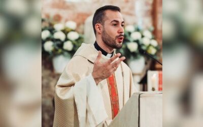 Soy muy feliz siendo sacerdoteSin Autor