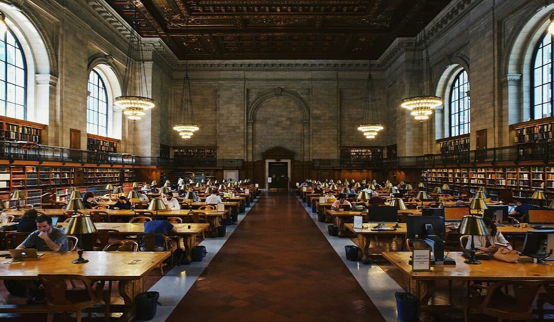 Ánimo con tu Futuro, UniversitarioFernando Gallego